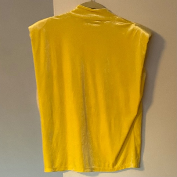 Yello short sleeve top - Picture 3 of 4